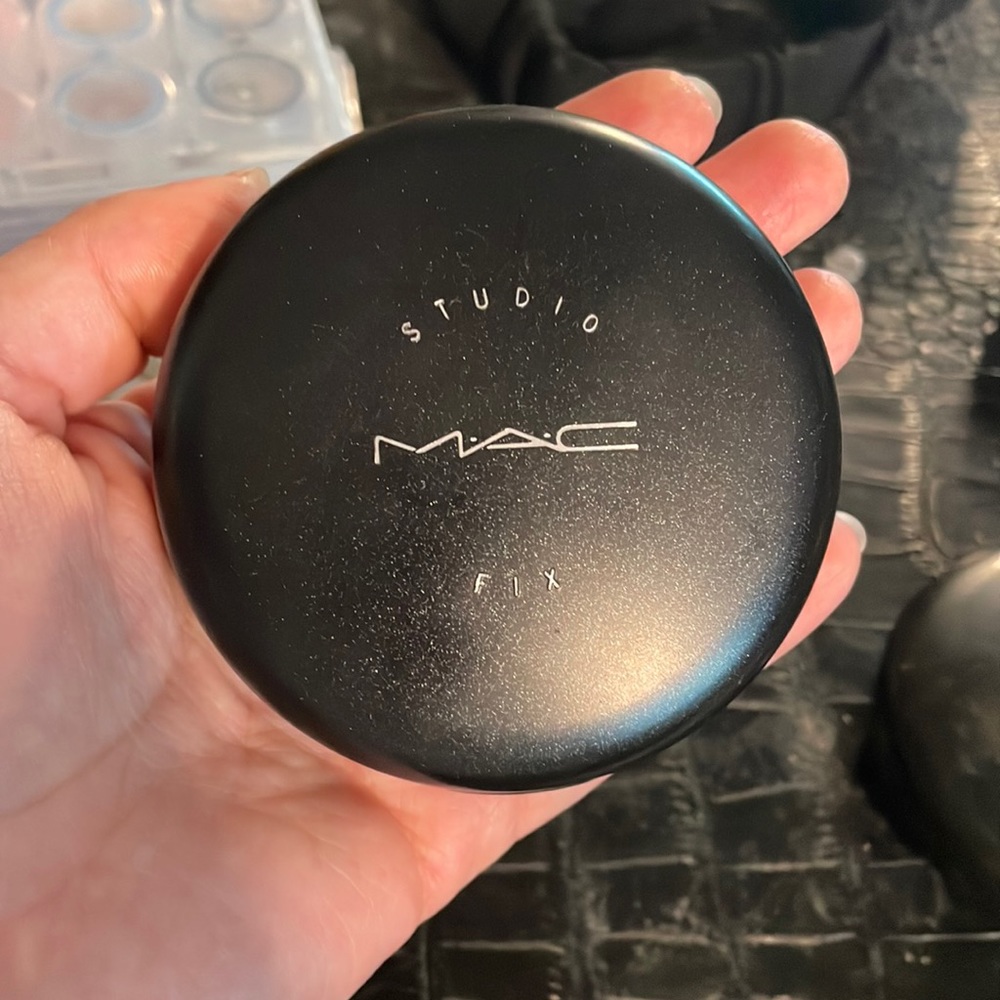 Mac studio fix powder foundation